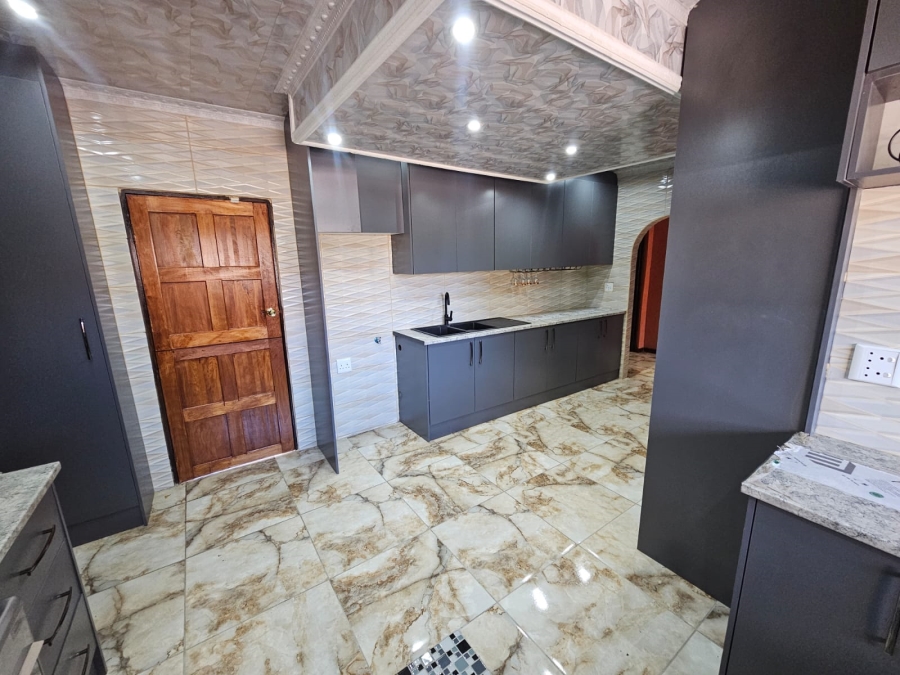 To Let 4 Bedroom Property for Rent in Welgelegen West Free State